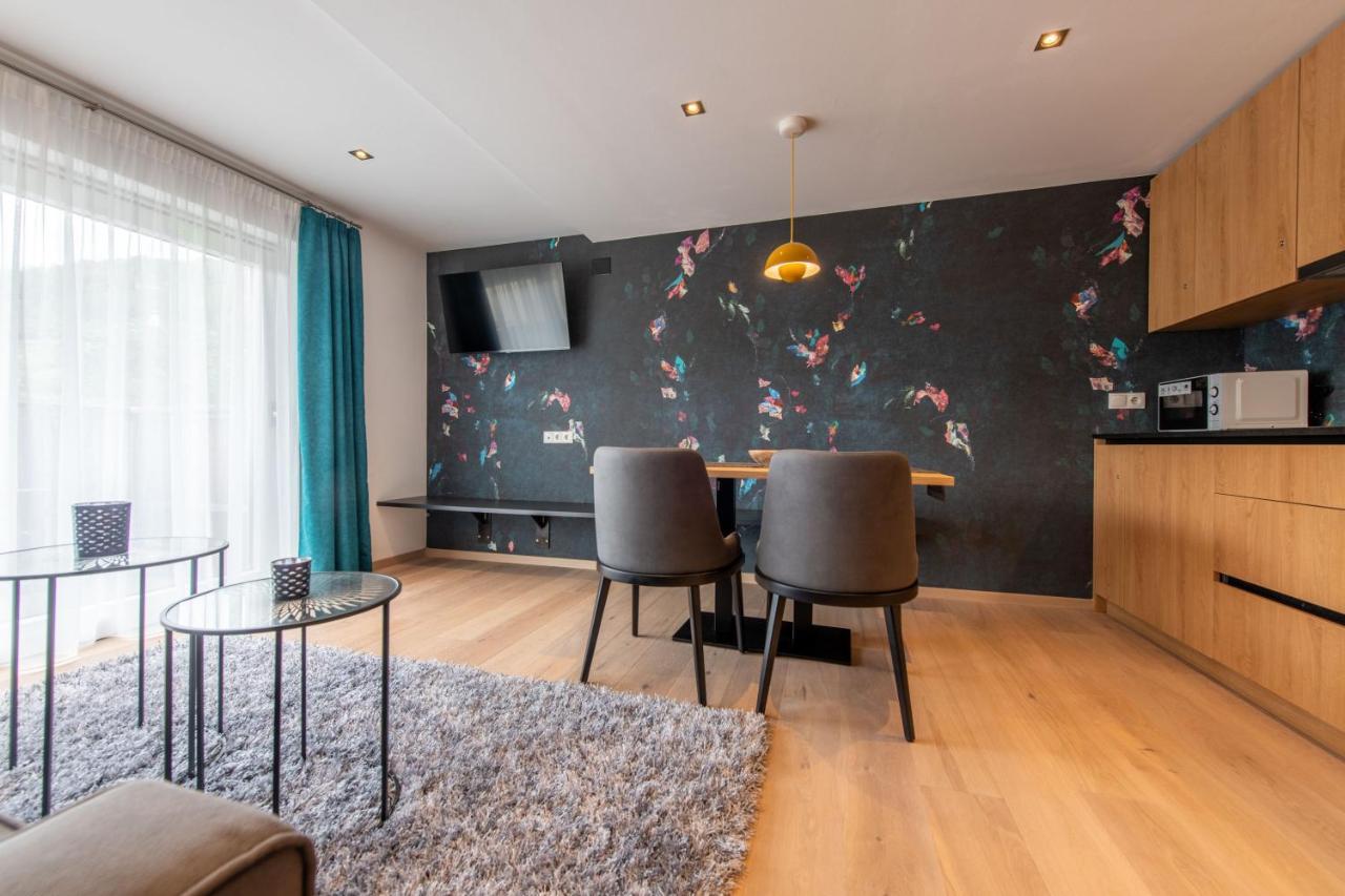 Lapis Monti - Apartments & Suites Burgusio Luaran gambar