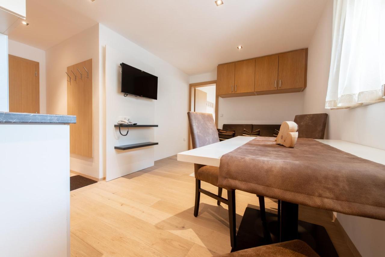 Lapis Monti - Apartments & Suites Burgusio Luaran gambar