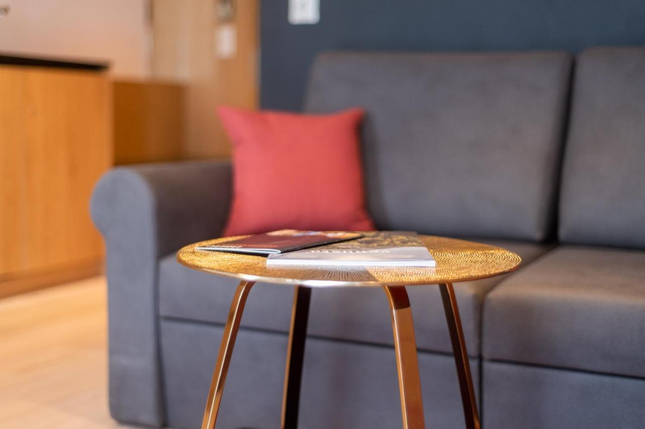 Lapis Monti - Apartments & Suites Burgusio Luaran gambar