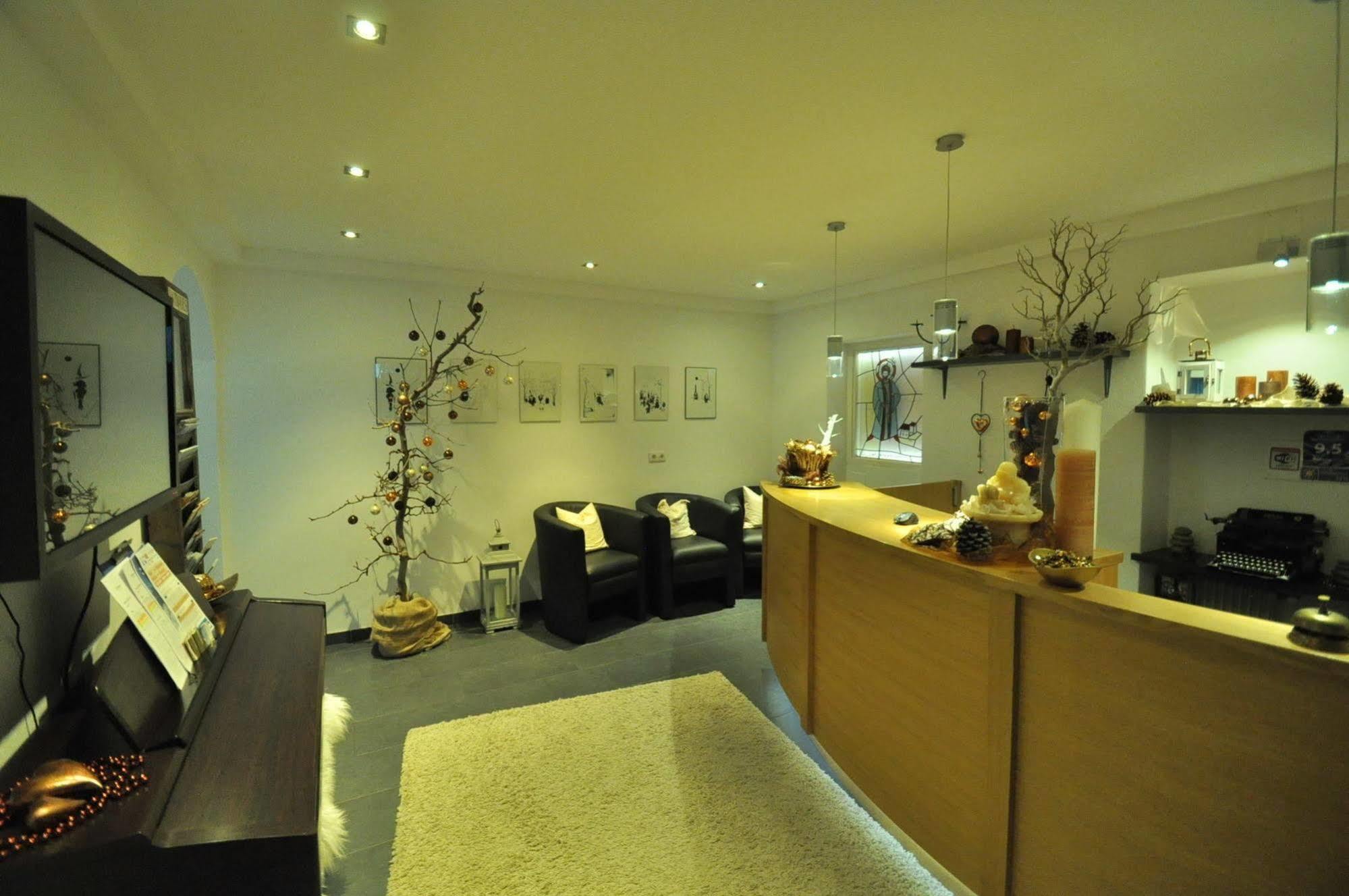 Lapis Monti - Apartments & Suites Burgusio Luaran gambar